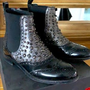 Dolce Cabana vintage runway studded